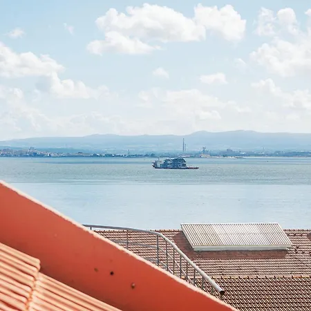 View ! Penthouse Historical Center With 3 Terasses Amazing River View Daire Lisboa